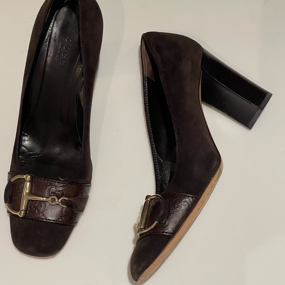 Gucci Suede Mid-Heel Pump with Horsebit - Picture 3 of 3